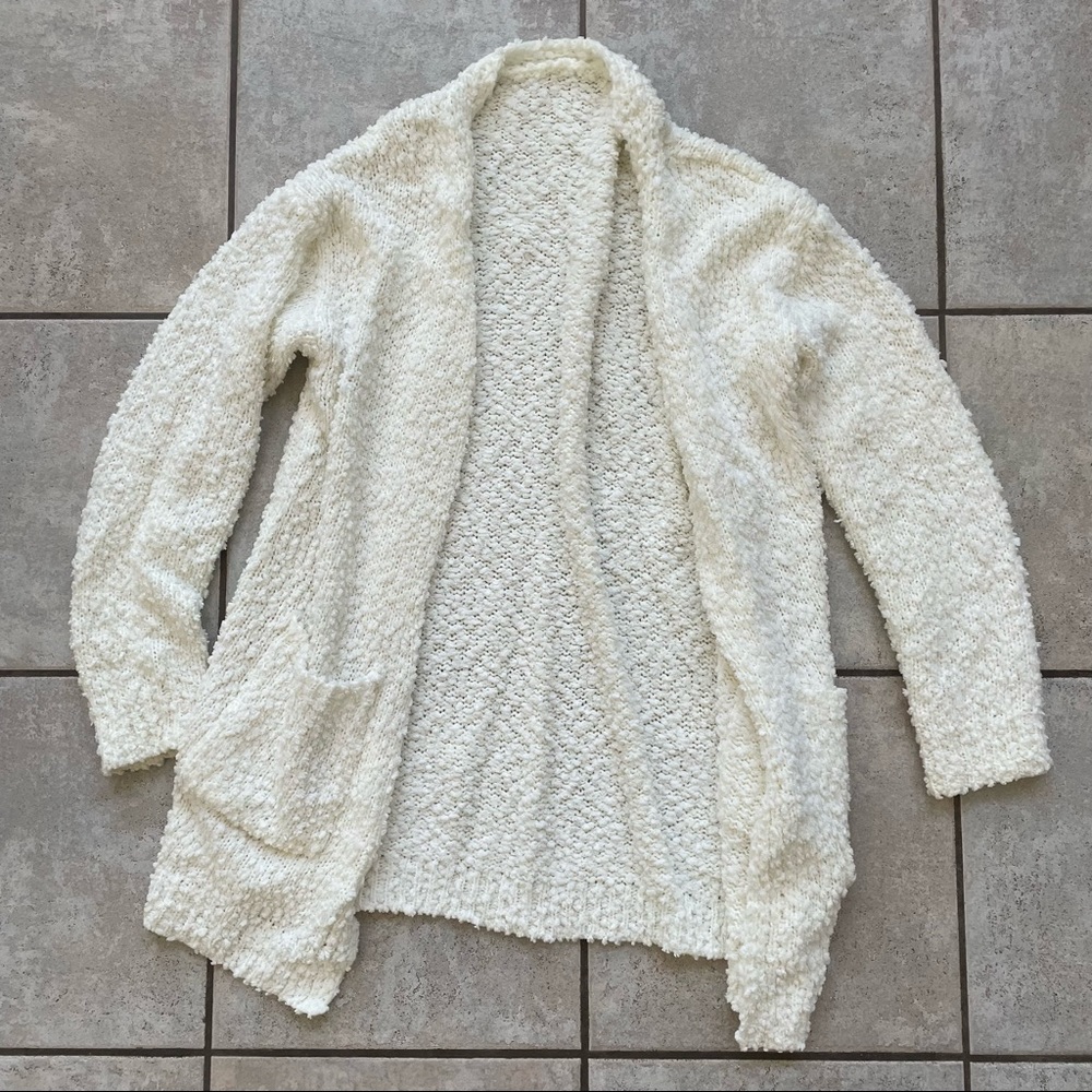 White Knit Cardigan With Pockets - Size Medium